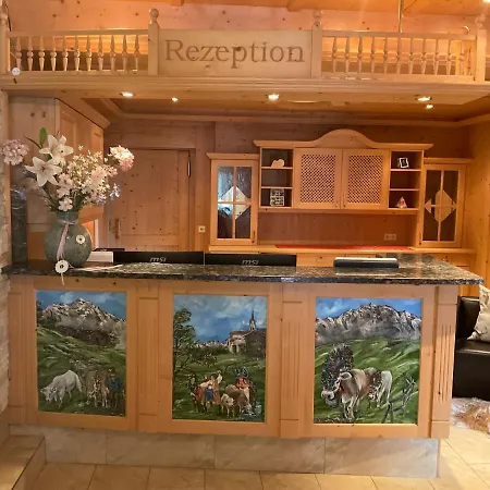 Alpenhotel Gurgltalblick Отель *