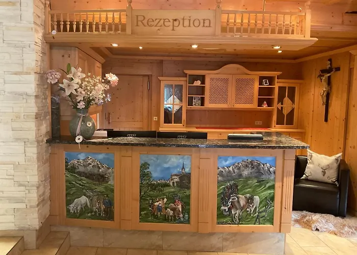 Alpenhotel Gurgltalblick Отель *